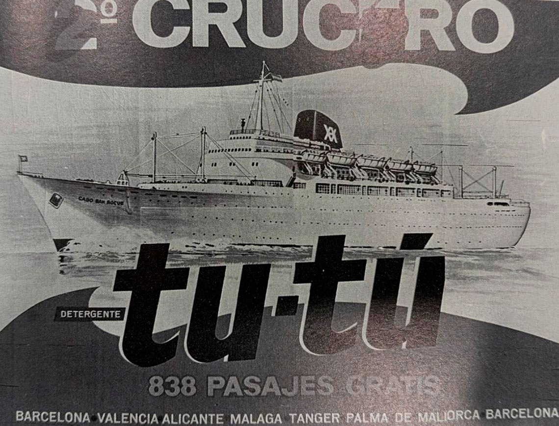Un antiguo anuncio en blanco y negro promociona el detergente Tu-Tú ofreciendo 838 pasajes gratis para un crucero en el barco 