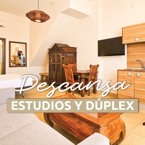 una habitación con muebles de madera y el título descansa estudios y duplex