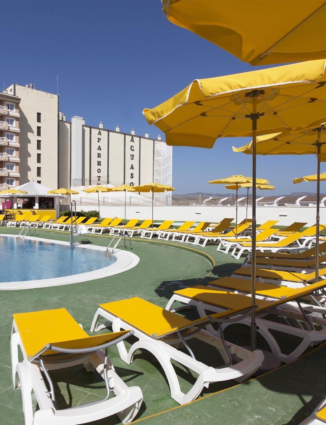 a large white building with kent written on the front