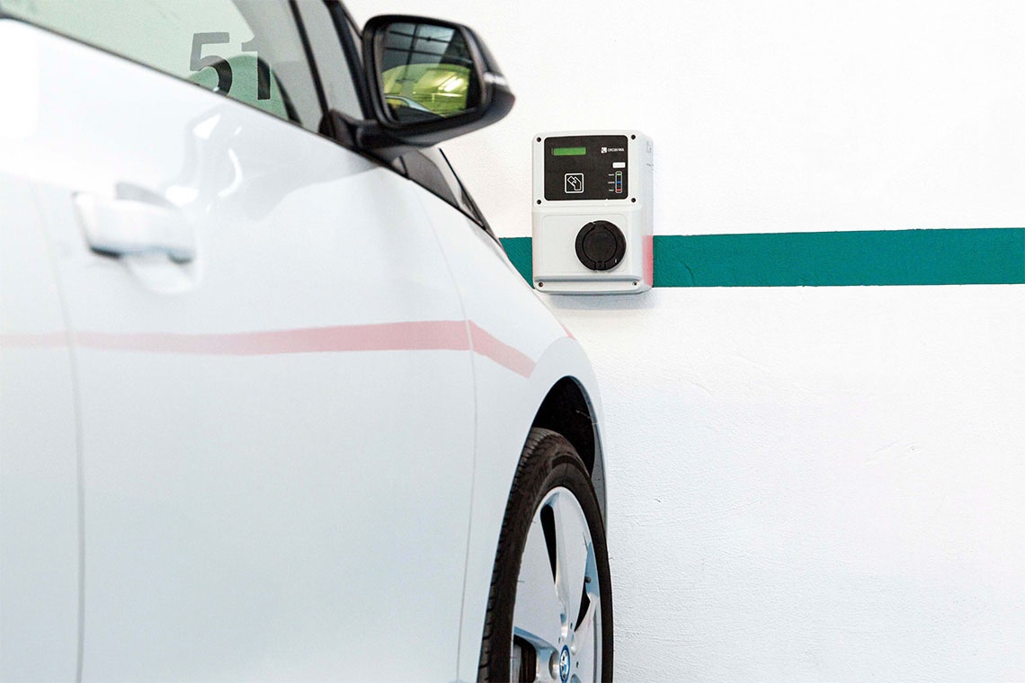Electric car charging spots at ZT: Golden Barcelona.