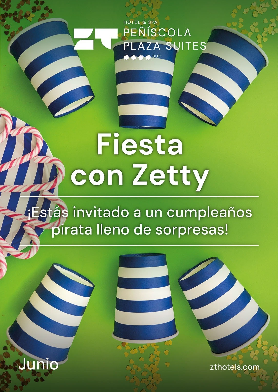 una invitación para una fiesta de cumpleaños con tazas a rayas azules y blancas