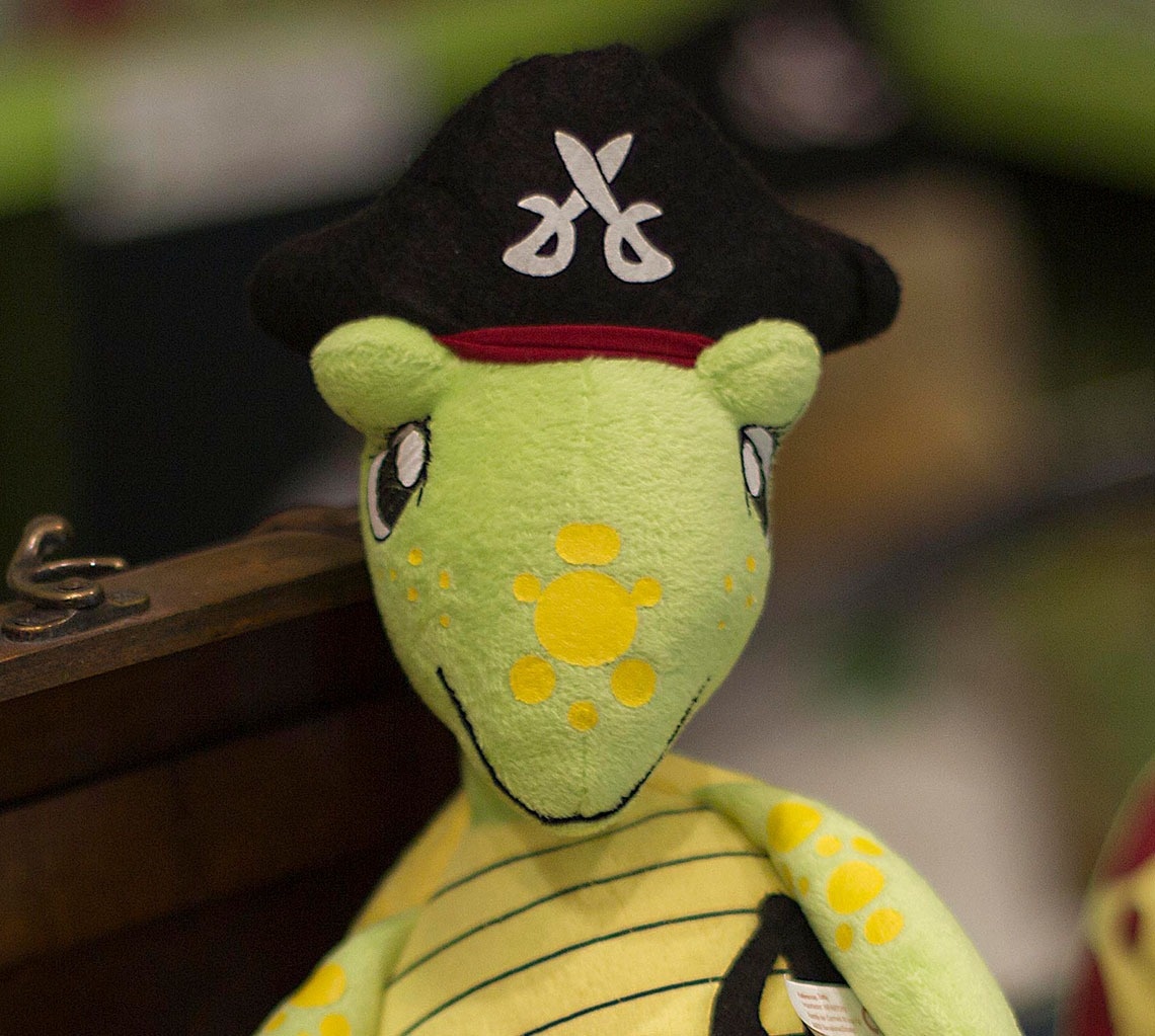 un grupo de jóvenes están jugando baloncesto en una cancha